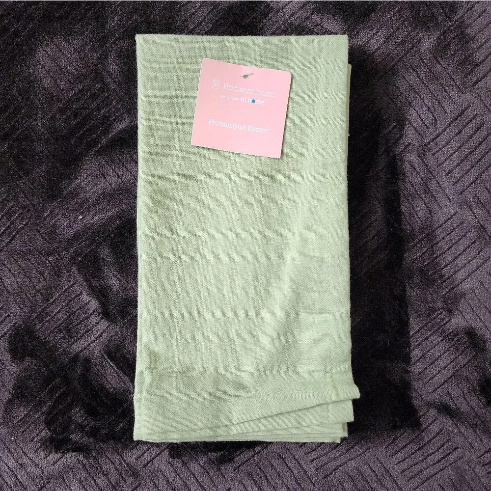 New 100% cotton Green Pastel Napkins Set of 4. 20